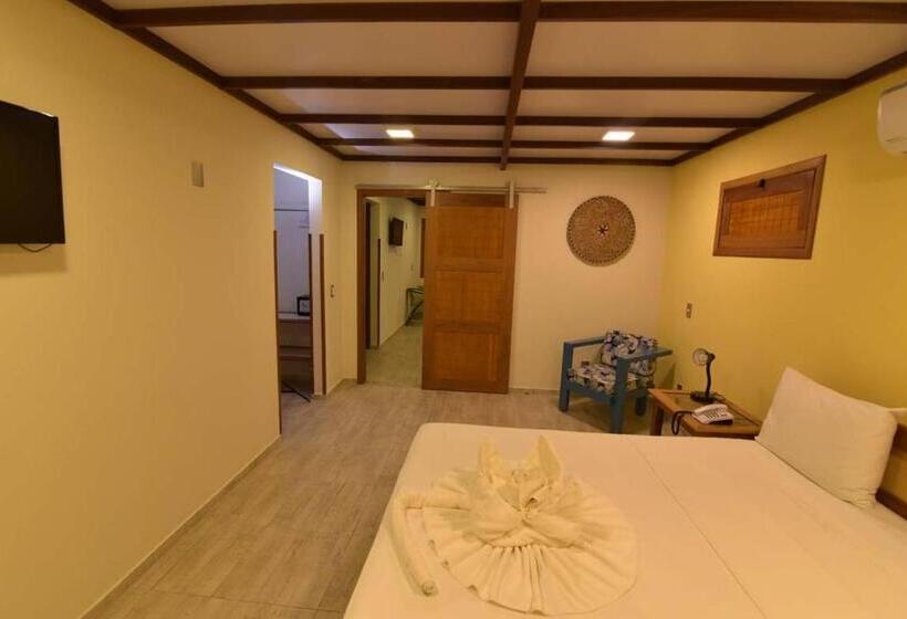 חדר לארבעה סטנדרטי עם מרפסת, Porto Preguiças Resort