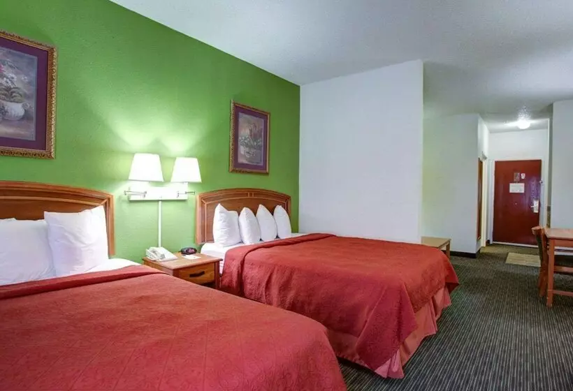 سوییت, Quality Inn & Suites Airport