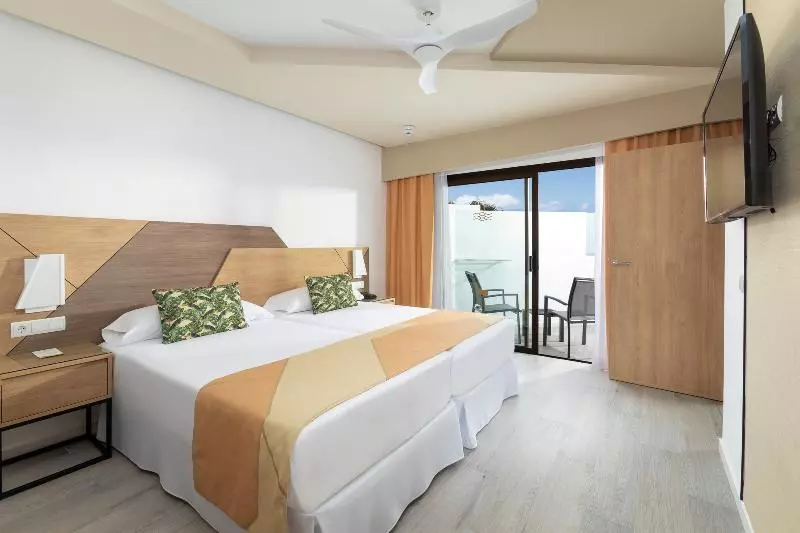 اتاق خانوادگی, Hotel Riu Buenavista - All Inclusive