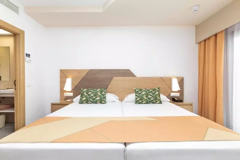 اتاق خانوادگی, Hotel Riu Buenavista - All Inclusive