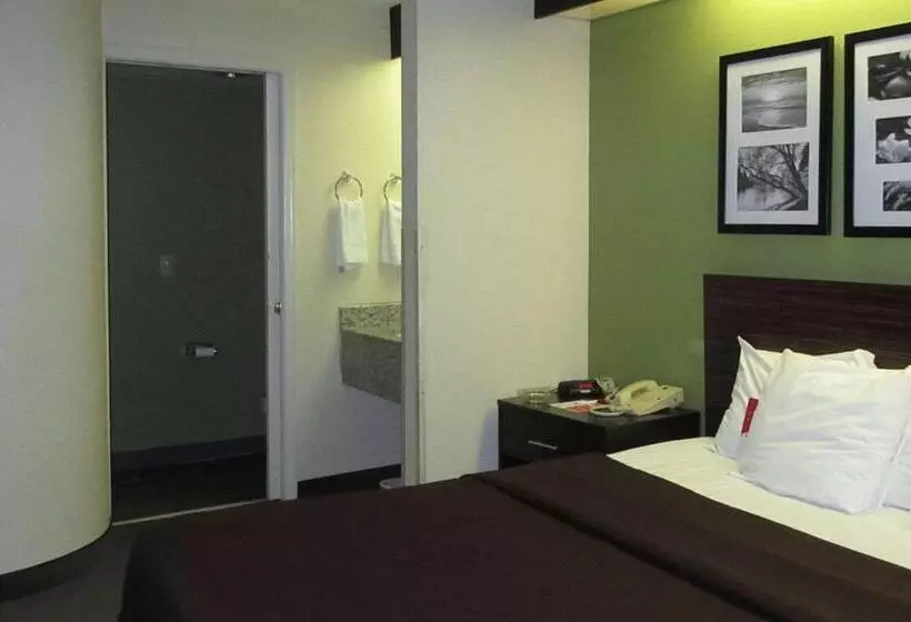 اتاق استاندارد برای معلولان, Rodeway Inn