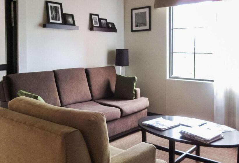 غرفة قياسية لذوى الاحتياجات الخاصة, Rodeway Inn