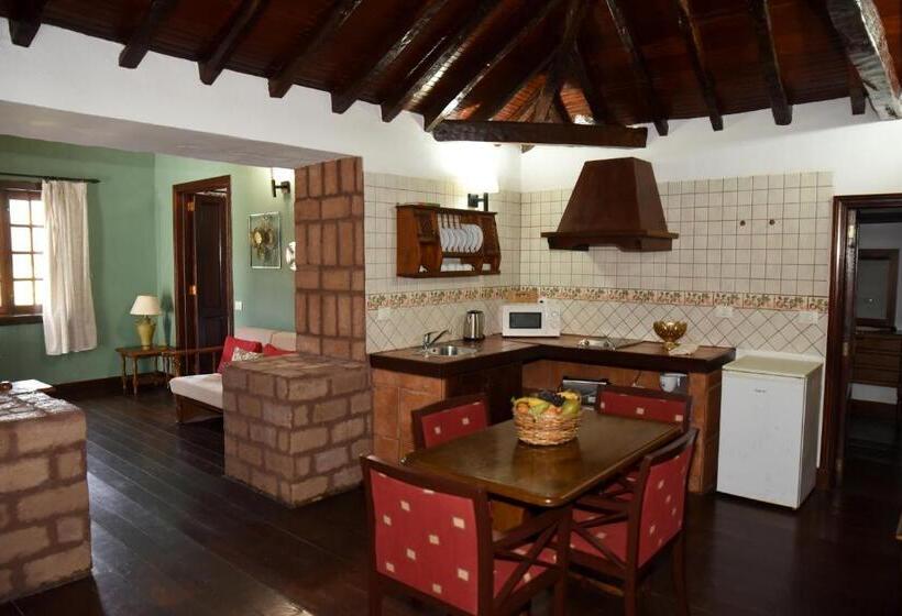 Апартаменты 3 Спальни, Rural Finca La Hacienda