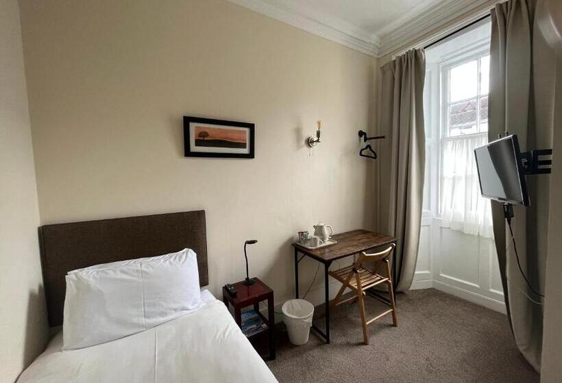 اتاق استاندارد یک نفره, The Kelvin