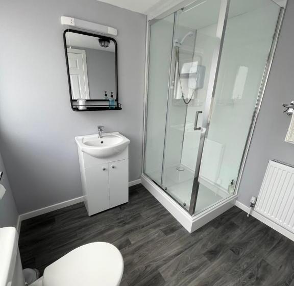 اتاق خانوادگی, The Kelvin