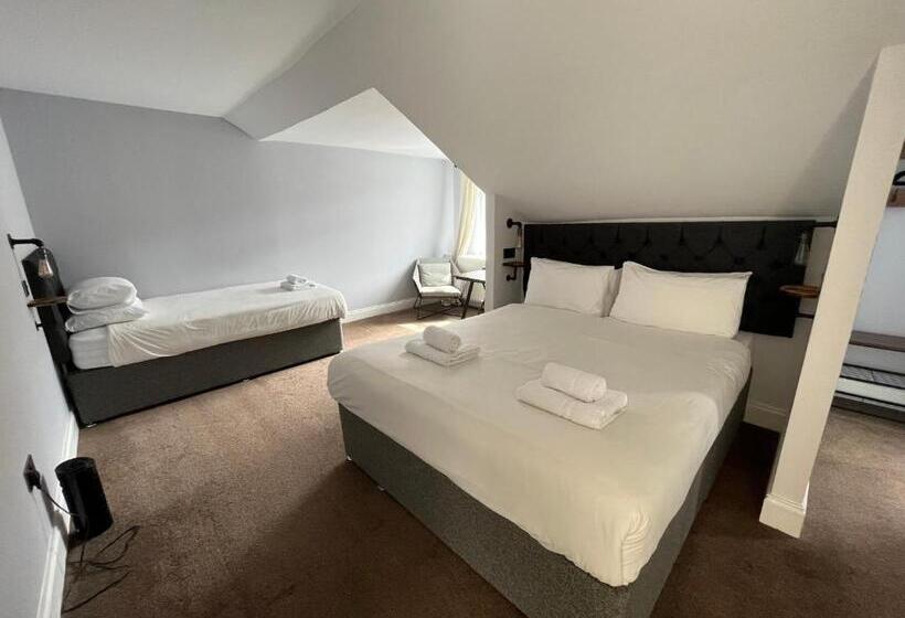 اتاق خانوادگی, The Kelvin