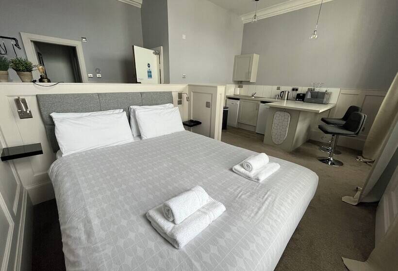 استودیوی استاندارد, The Kelvin