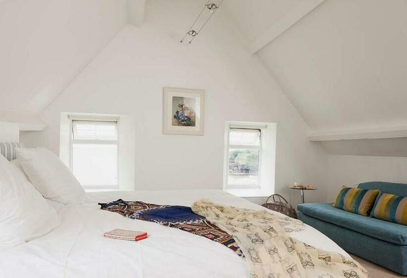 Номер Стандарт Вид на Море, The Strand Inn