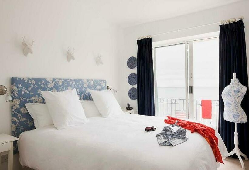 Номер Стандарт Вид на Море, The Strand Inn