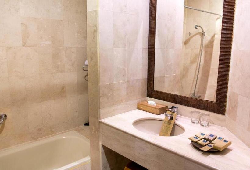 اتاق استاندارد, Toraja Heritage