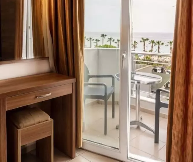 استودیوی استاندارد, Kleopatra Tuna Apart Hotel