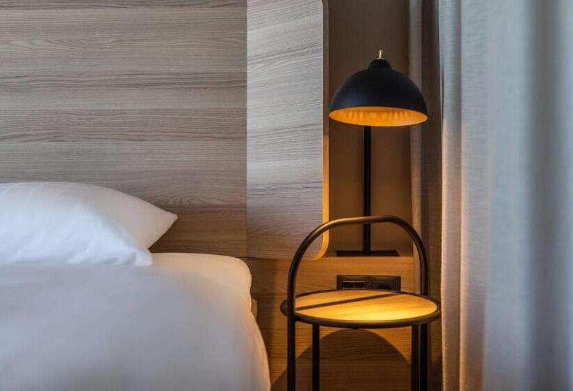 디럭스 룸 킹사이즈 침대, Scandic Cph Strandpark