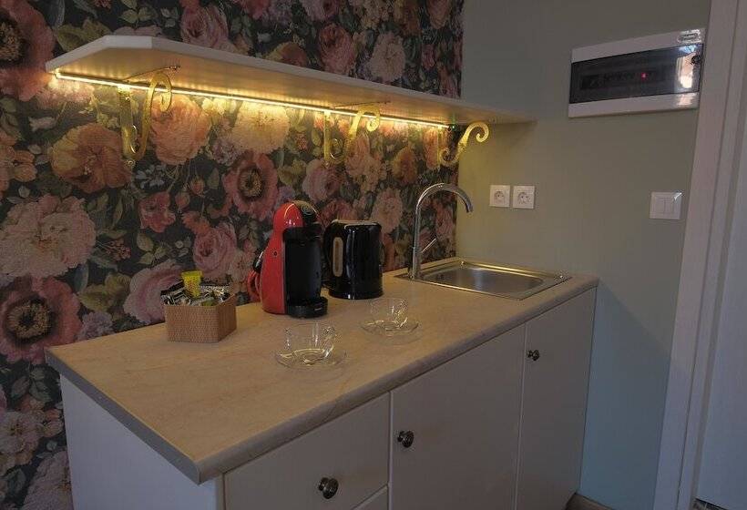 수피리어 스튜디오, Agora Residence