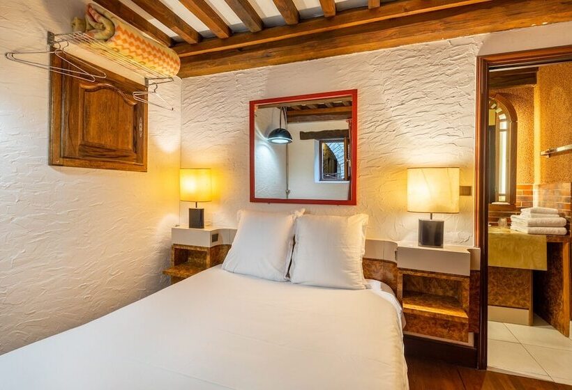 غرفة قياسية, Aux Prisons De Montagny