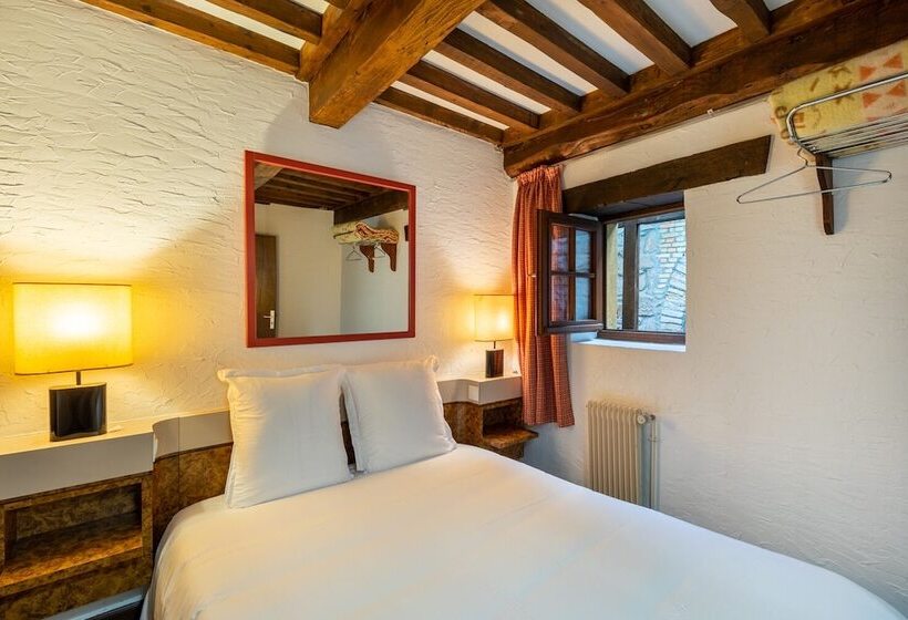 غرفة قياسية ثلاثية, Aux Prisons De Montagny