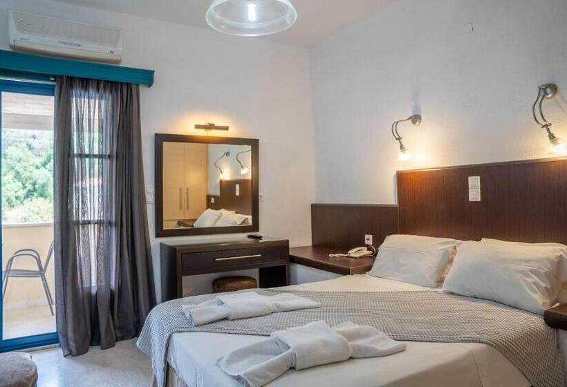 プールの見えるシングルルーム, Karavostasi Beach