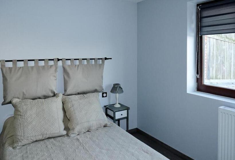 Standard room with outdoor bath, La Ferme Aux Charmes