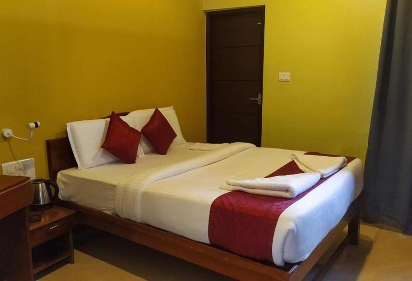 Номер Стандарт Вид на Сад, Laurel Heights Resort Idukki