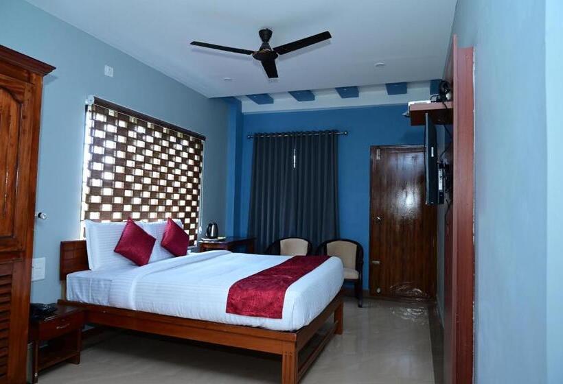 Номер Deluxe Вид на Озеро, Laurel Heights Resort Idukki
