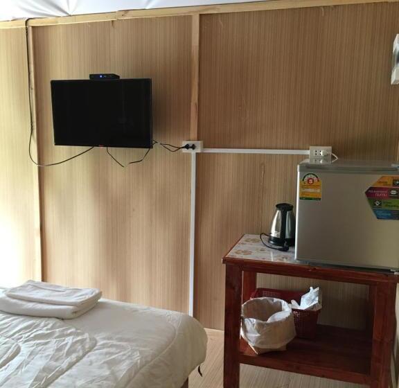 بنجلو قياسى مطلّ علي الحديقة, Nok Chan Mee Na