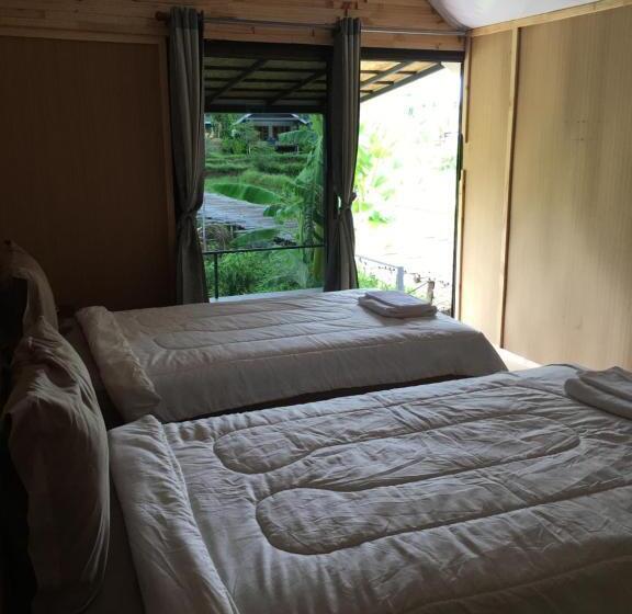 بنجلو قياسى مطلّ علي الحديقة, Nok Chan Mee Na