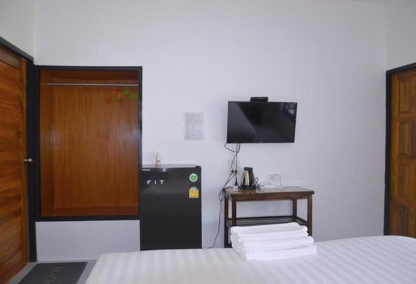 غرفة ديلوكس, Nok Chan Mee Na