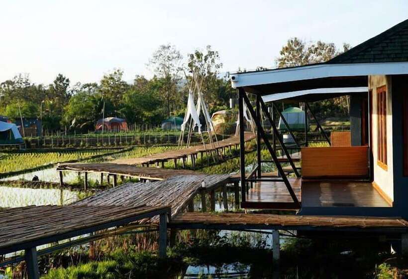 غرفة ديلوكس, Nok Chan Mee Na