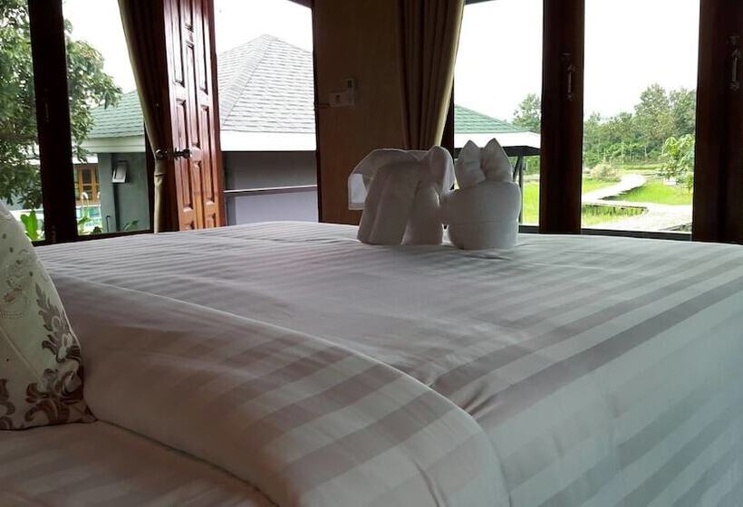 غرفة ديلوكس, Nok Chan Mee Na