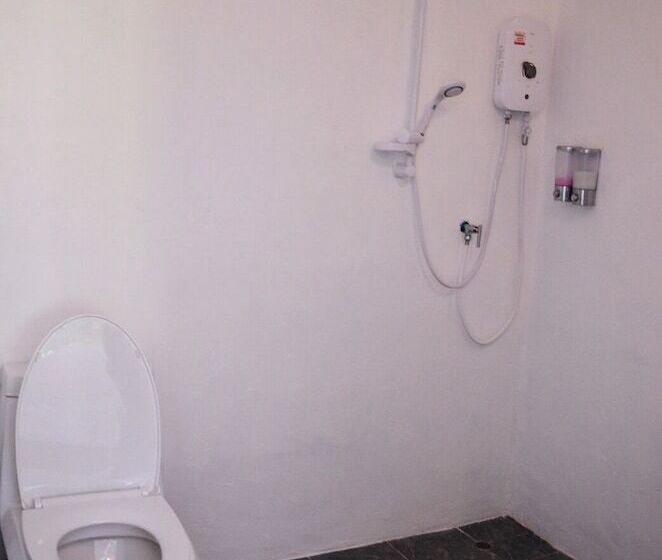 غرفة ديلوكس, Nok Chan Mee Na