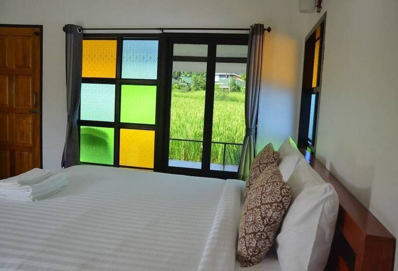 غرفة ديلوكس, Nok Chan Mee Na