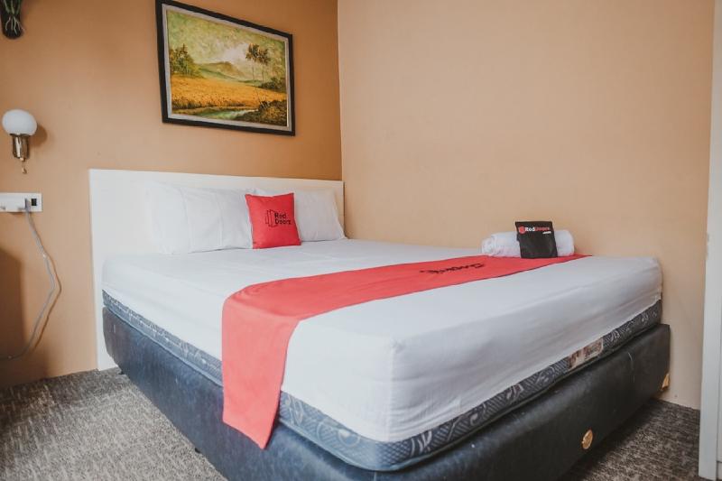 Номер Стандарт, Reddoorz Near Ambarrukmo Area