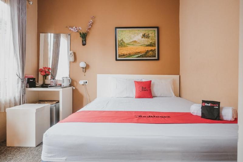 Номер Стандарт, Reddoorz Near Ambarrukmo Area