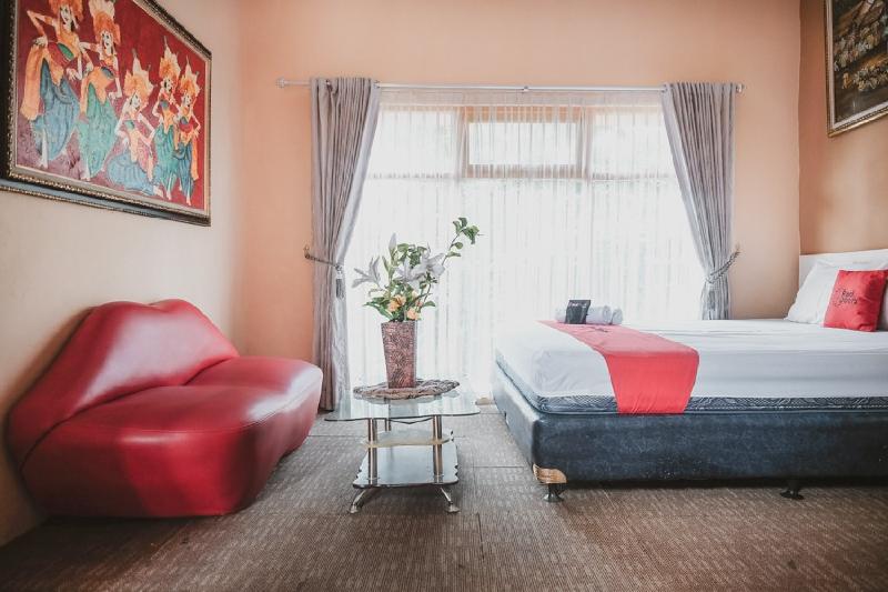 Номер Deluxe, Reddoorz Near Ambarrukmo Area