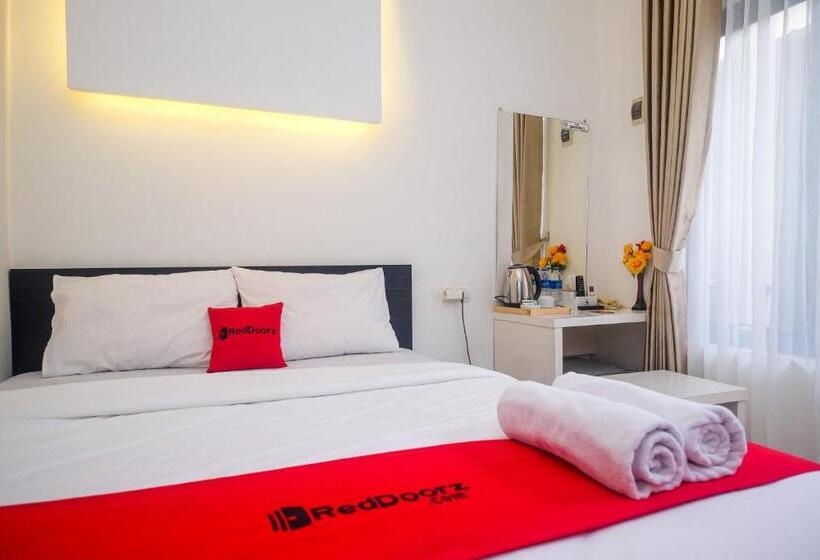 Номер Стандарт, Reddoorz Near Ambarrukmo Area