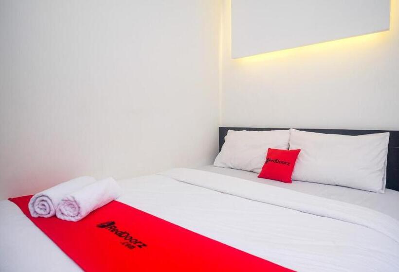 Номер Стандарт, Reddoorz Near Ambarrukmo Area