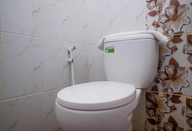 Номер Стандарт, Reddoorz Near Ambarrukmo Area