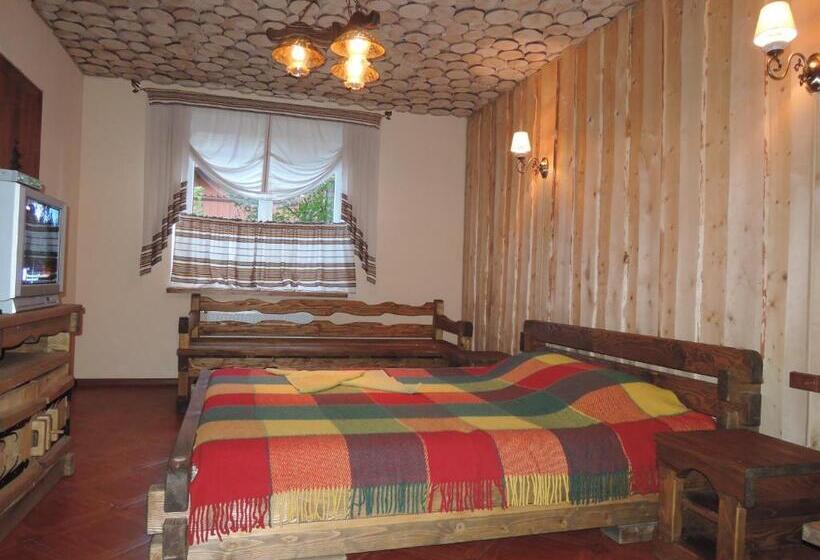 اتاق استاندارد سه نفره, артгір гостинний двір