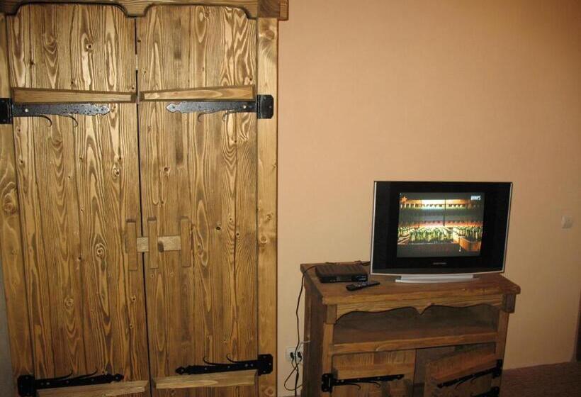 اتاق استاندارد سه نفره, артгір гостинний двір