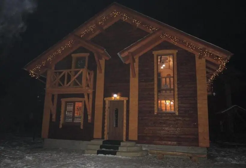 کابین, артгір гостинний двір