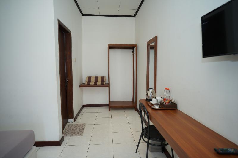 标准间, Citere Ii