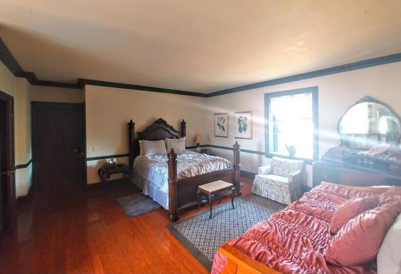 غرفة كومفورت ثلاثية, Chanceford Hall Bed & Breakfast