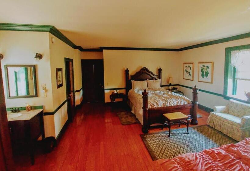 غرفة كومفورت ثلاثية, Chanceford Hall Bed & Breakfast