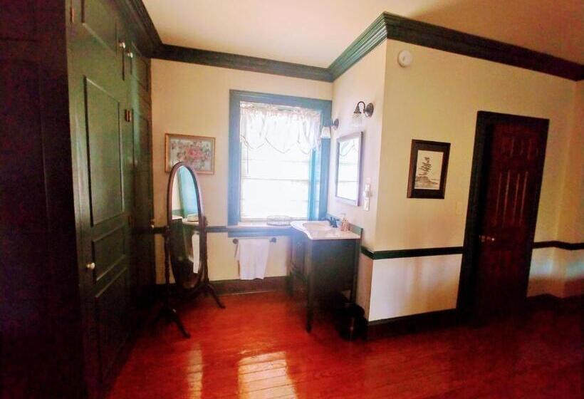 غرفة كومفورت ثلاثية, Chanceford Hall Bed & Breakfast