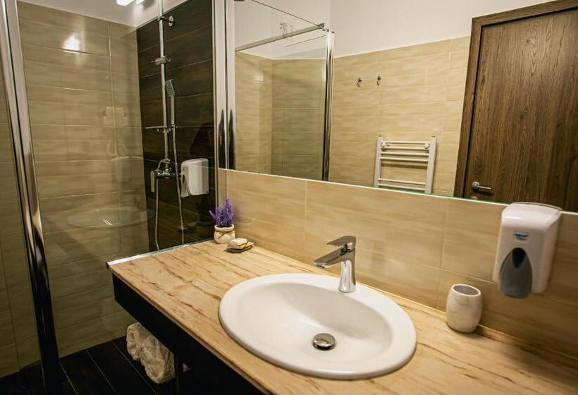 اتاق سوپریور با تخت بزرگ, Colors Residence