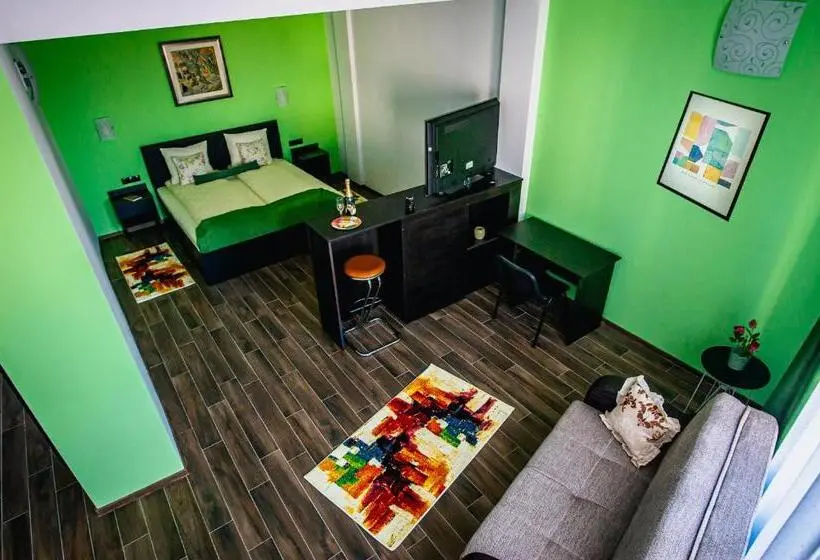 デラックススタジオ, Colors Residence