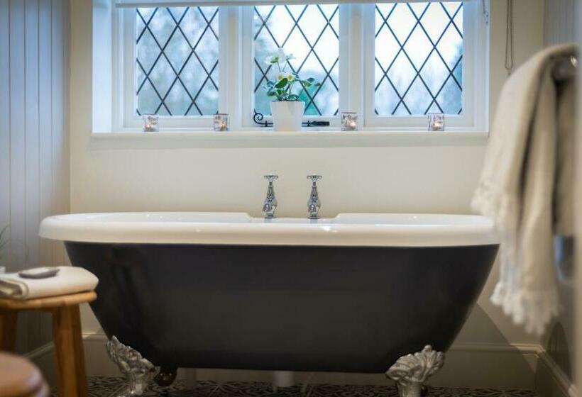 家庭间, Griffin Inn