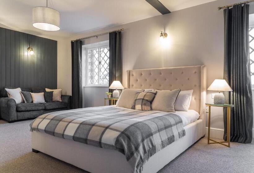 家庭间, Griffin Inn