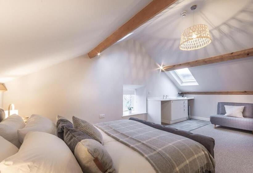 标准工作室, Griffin Inn