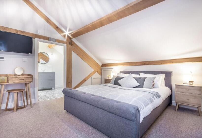 标准工作室, Griffin Inn