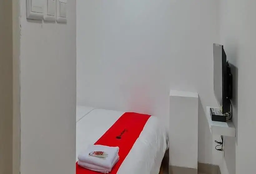 Standard Room, Reddoorz Plus @ Batutulis Bogor